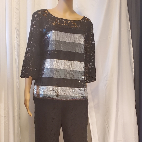 Alegant set for any event 2pc happy holidays lace pants lace top and silver - Picture 3 of 17